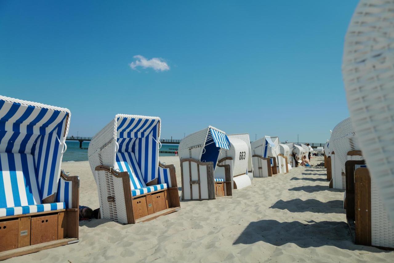 Ferienwohnungen Meerfarbig Zingst - Haustierfrei -Terrasse Mit Strandkorb Oder Balkon - E-Ladesaeule - Parkplatz - Wlan - Fahrradschuppen - Waschtrockner - Ruhig Und Zentral - Nichtraucher ภายนอก รูปภาพ