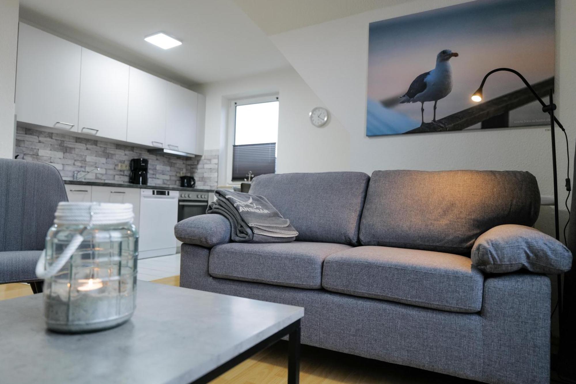 Ferienwohnungen Meerfarbig Zingst - Haustierfrei -Terrasse Mit Strandkorb Oder Balkon - E-Ladesaeule - Parkplatz - Wlan - Fahrradschuppen - Waschtrockner - Ruhig Und Zentral - Nichtraucher ภายนอก รูปภาพ
