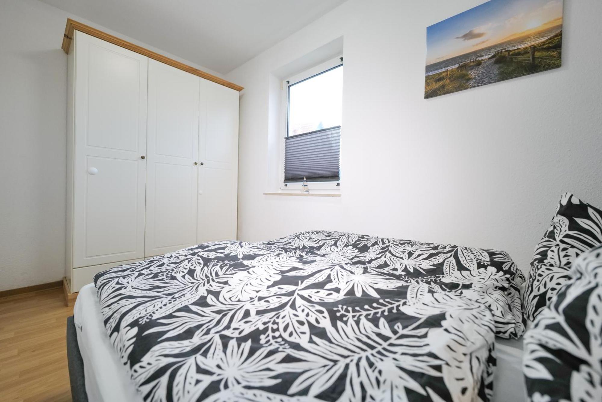Ferienwohnungen Meerfarbig Zingst - Haustierfrei -Terrasse Mit Strandkorb Oder Balkon - E-Ladesaeule - Parkplatz - Wlan - Fahrradschuppen - Waschtrockner - Ruhig Und Zentral - Nichtraucher ภายนอก รูปภาพ